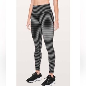 Lululemon wunder under leggings 28” black and white